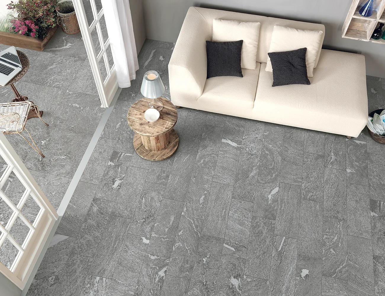 Stone imitation for cladding and paving