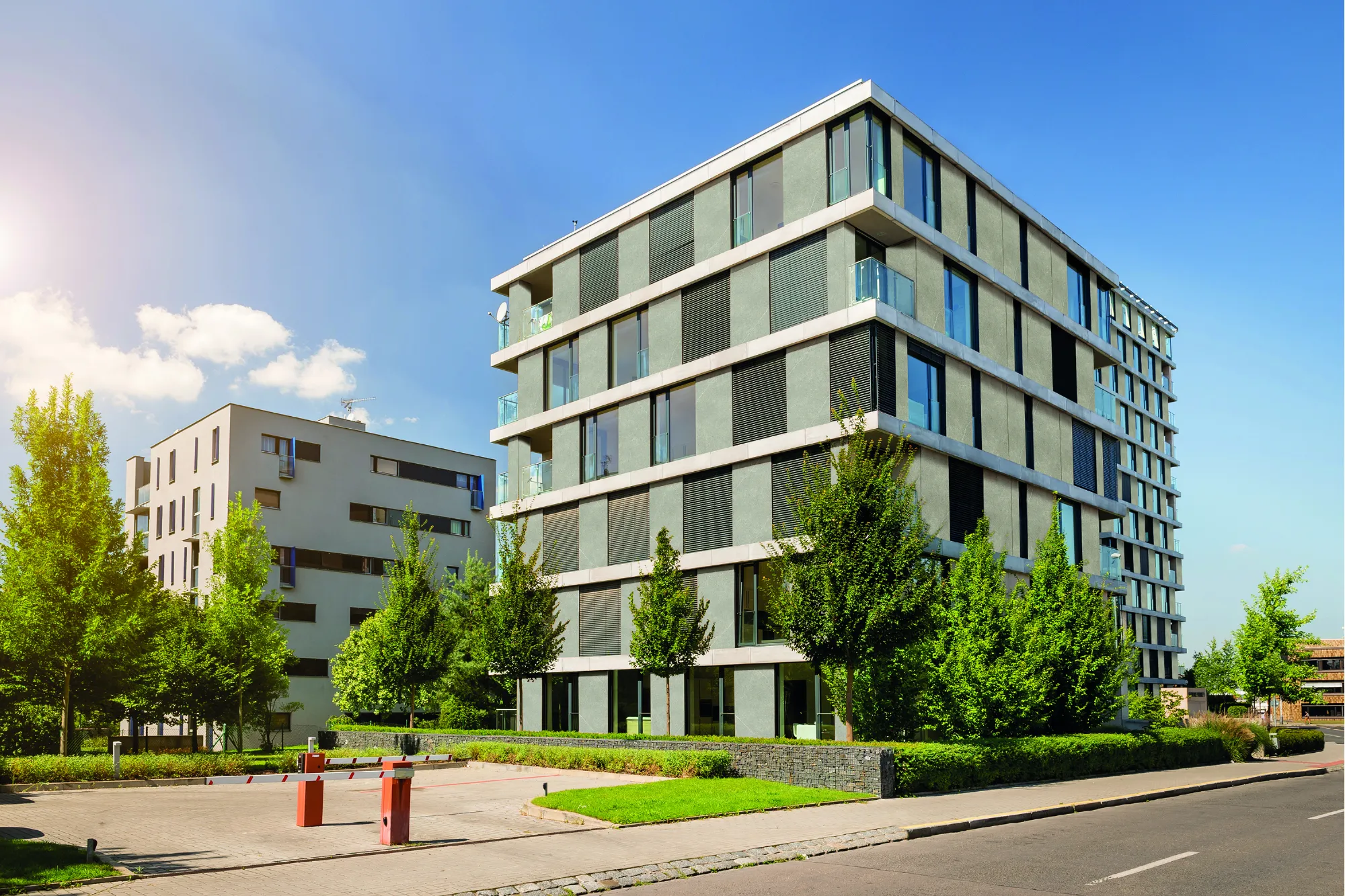 Stone imitation for cladding and paving