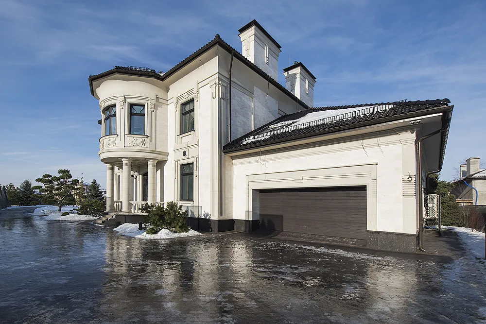 Private residence, "Millennium Park"