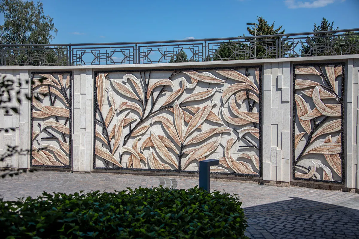 Ceramic in the exterior