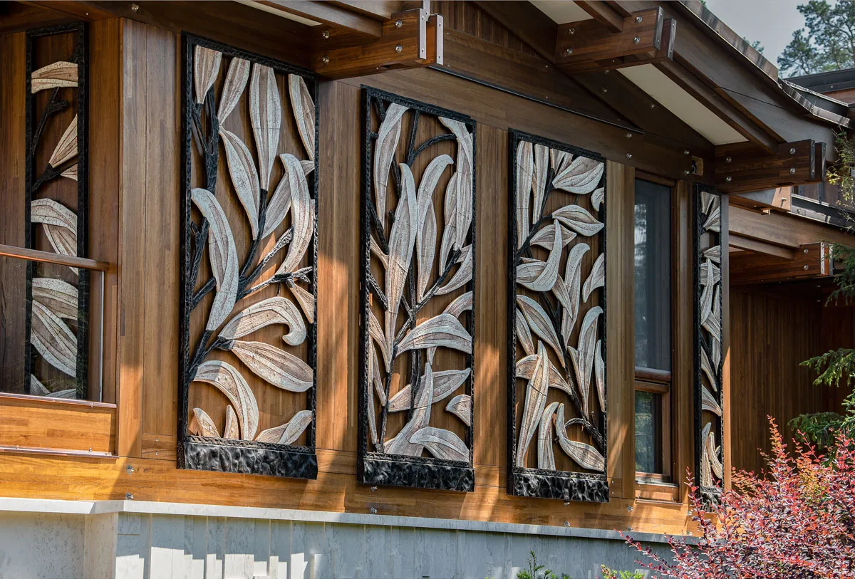 Ceramic in the exterior