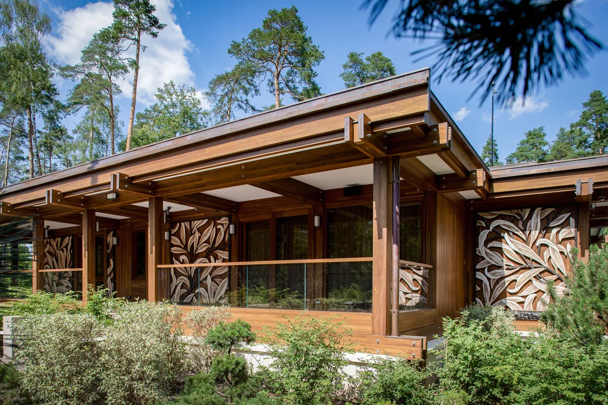 Ceramic in the exterior