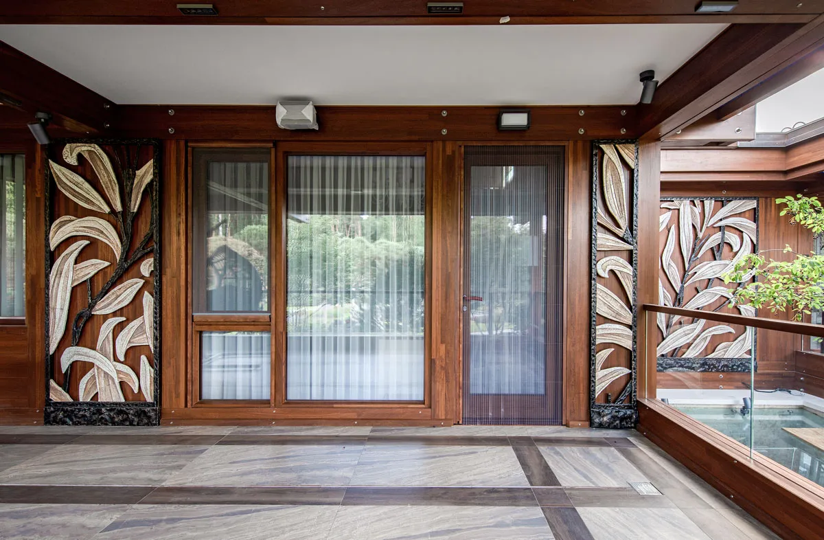 Ceramic in the exterior