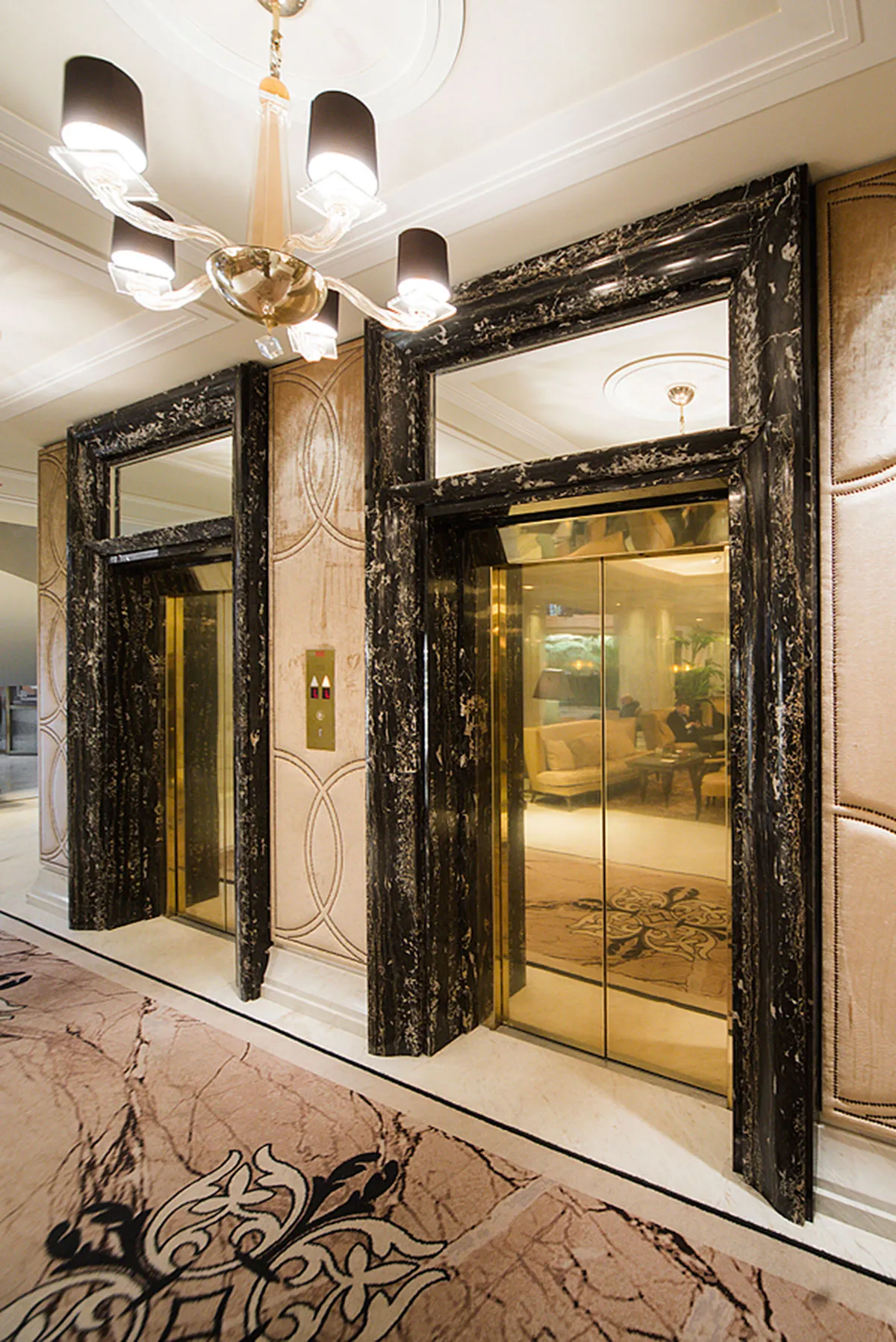 Отель "Balchug Kempinski" (Балчуг Кемпински) 