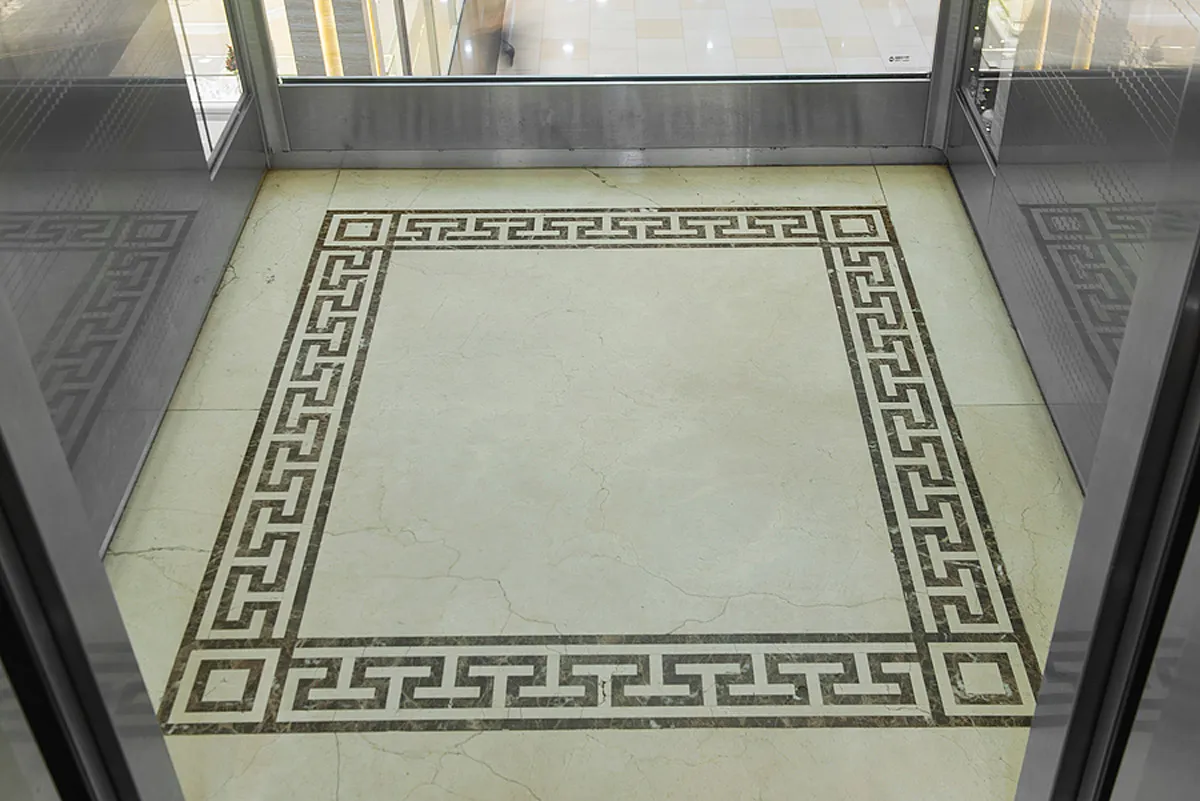 TC "Prazhskiy Passazh"